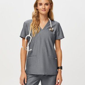 Figs Casma Three-Pocket Scrub Top, Graphite, Size Large